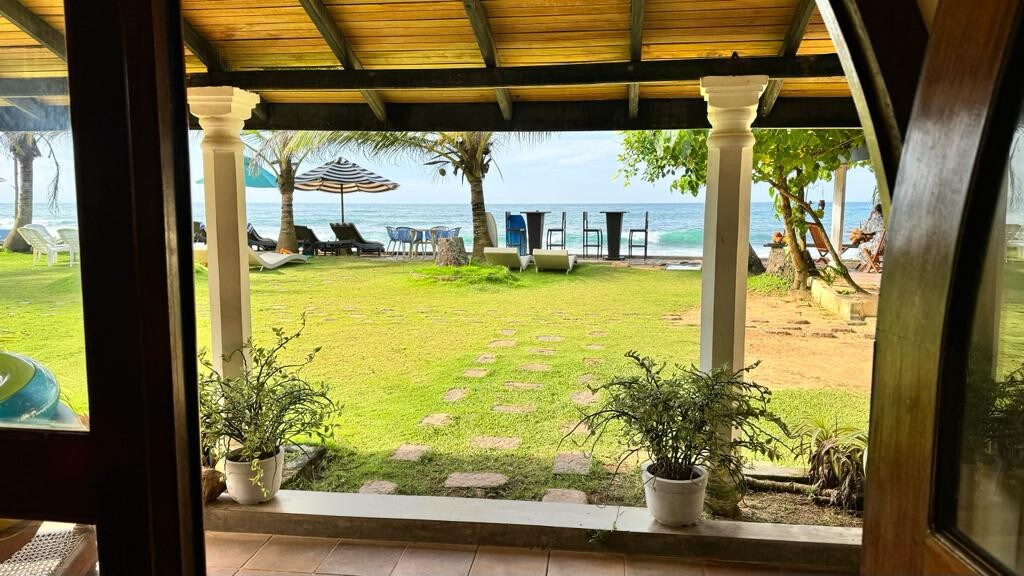 Beachfront two-bedroom Bungalow