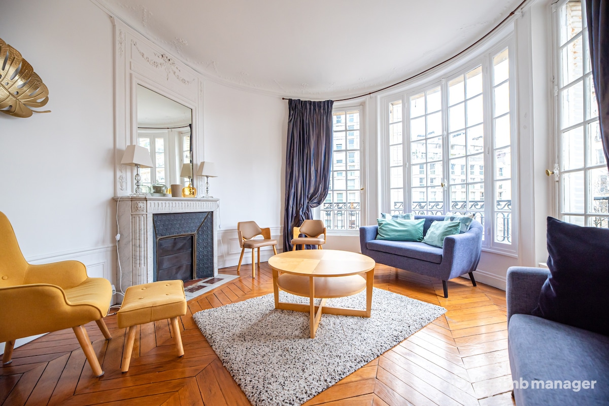 Charming 2 Bedrooms Flat with Eiffel Tower View