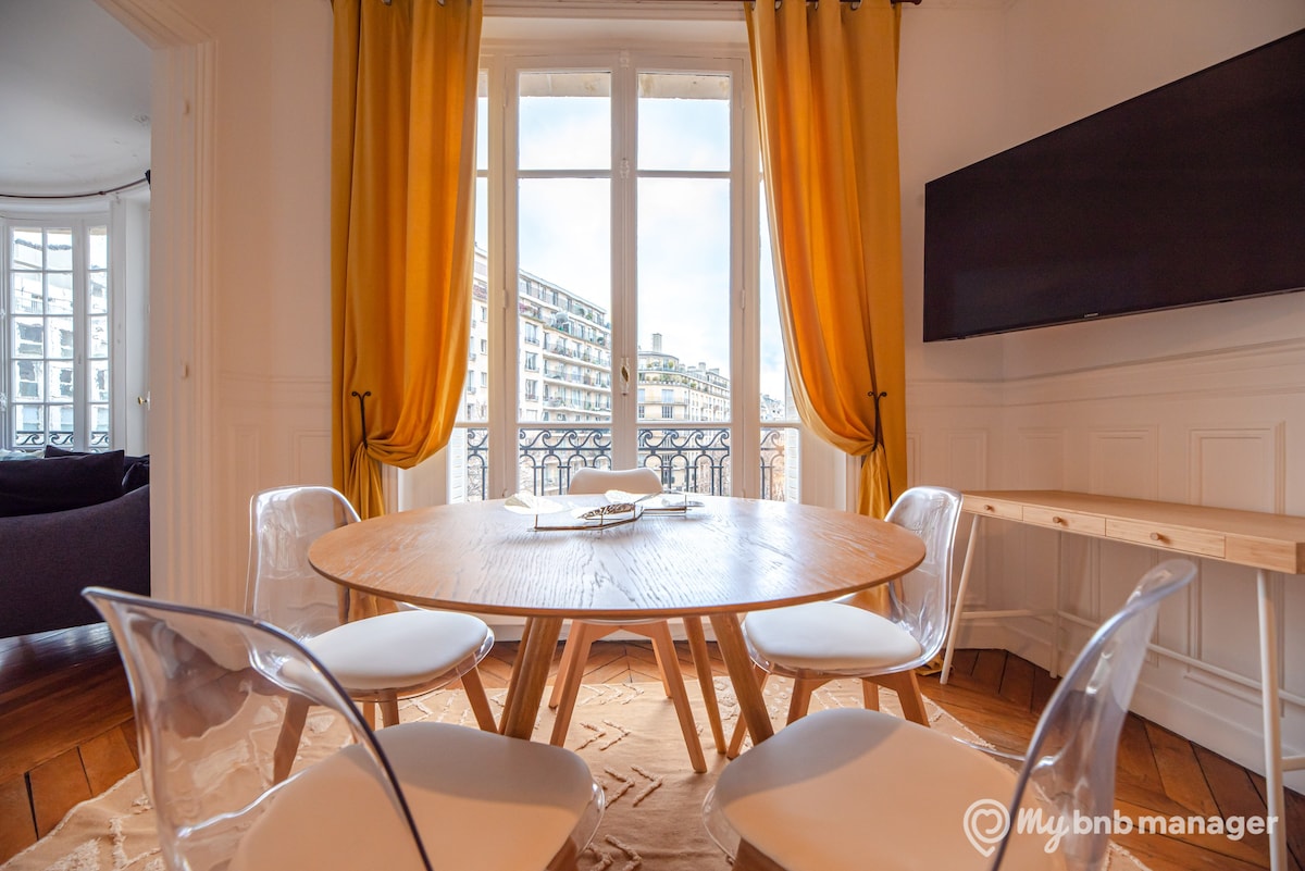 Charming 2 Bedrooms Flat with Eiffel Tower View