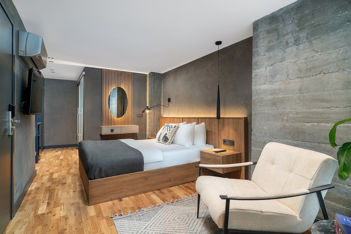 Modern Hotel Suite in Historic Old Town Istanbul