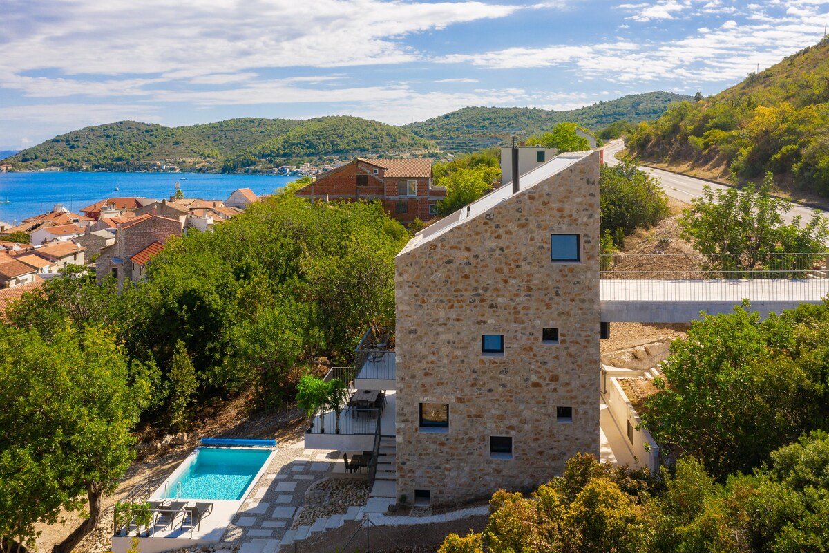 Pool Villa Rogac, Vis