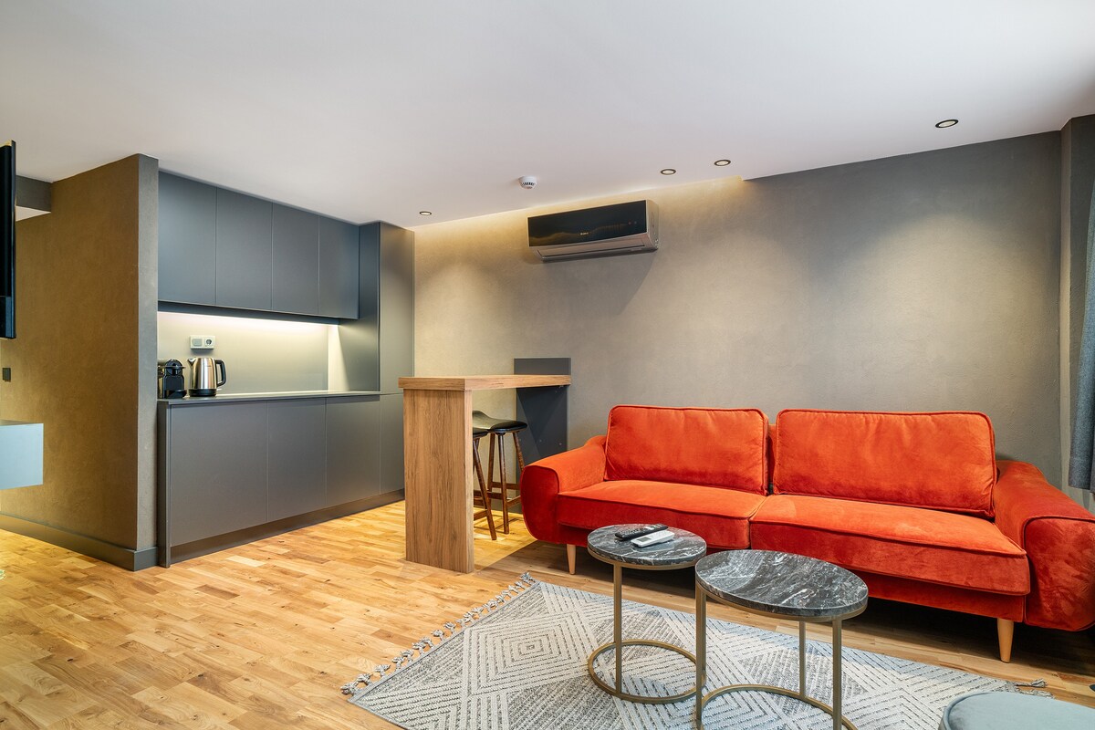 Design Apartment in Historic Old Town Istanbul
