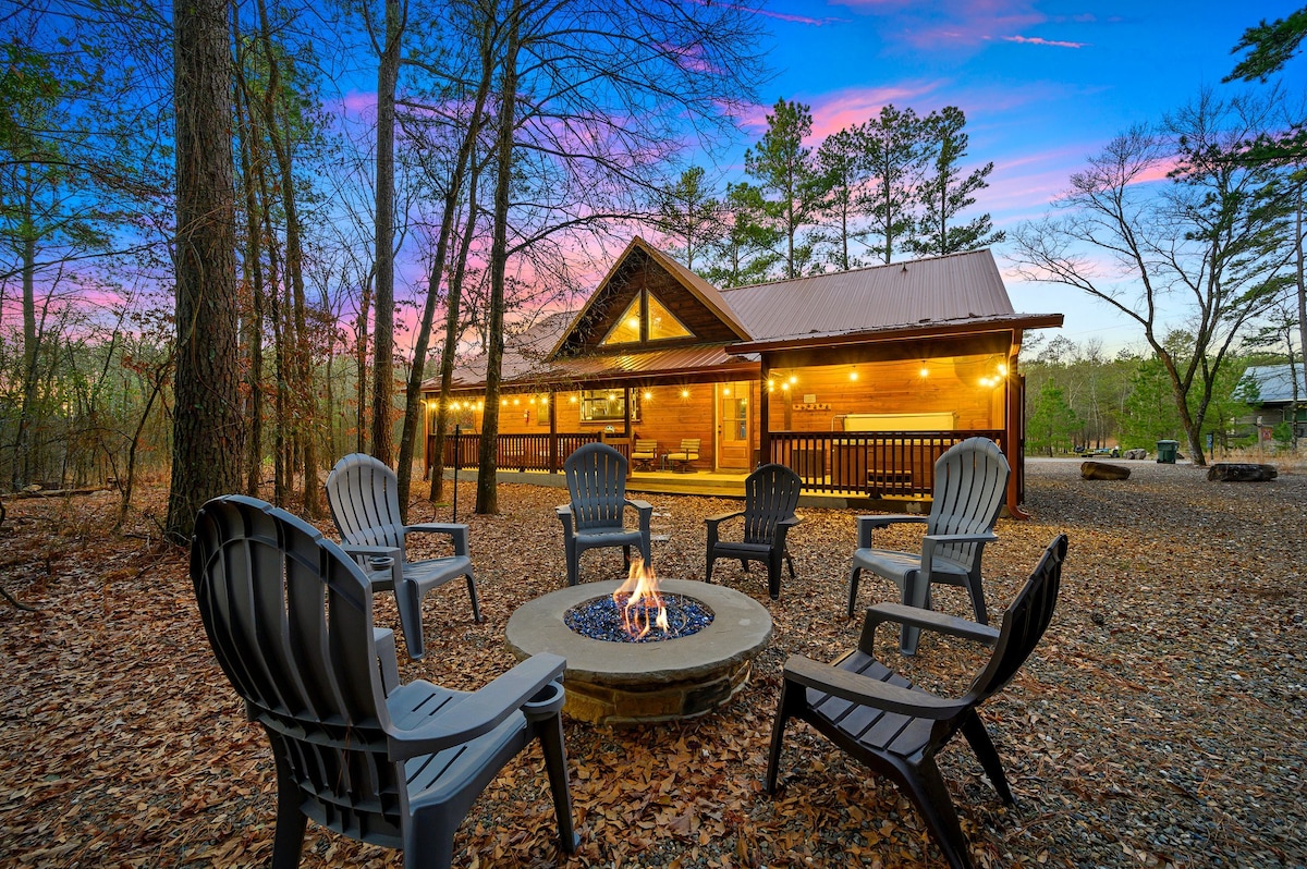 Copper Hideout: Hot Tub, Fire Pit, Pure Relaxation