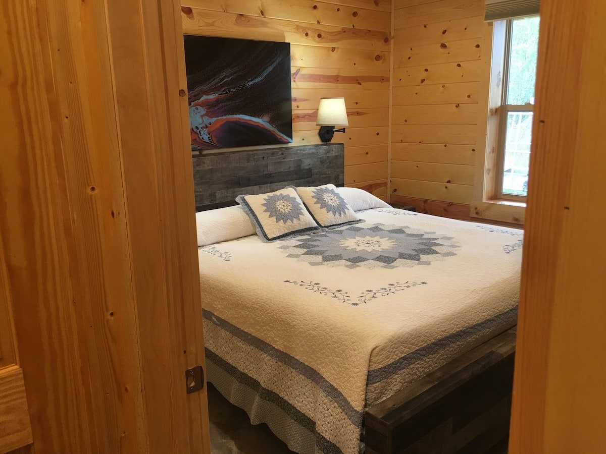 Lake Superior Log Home Retreat