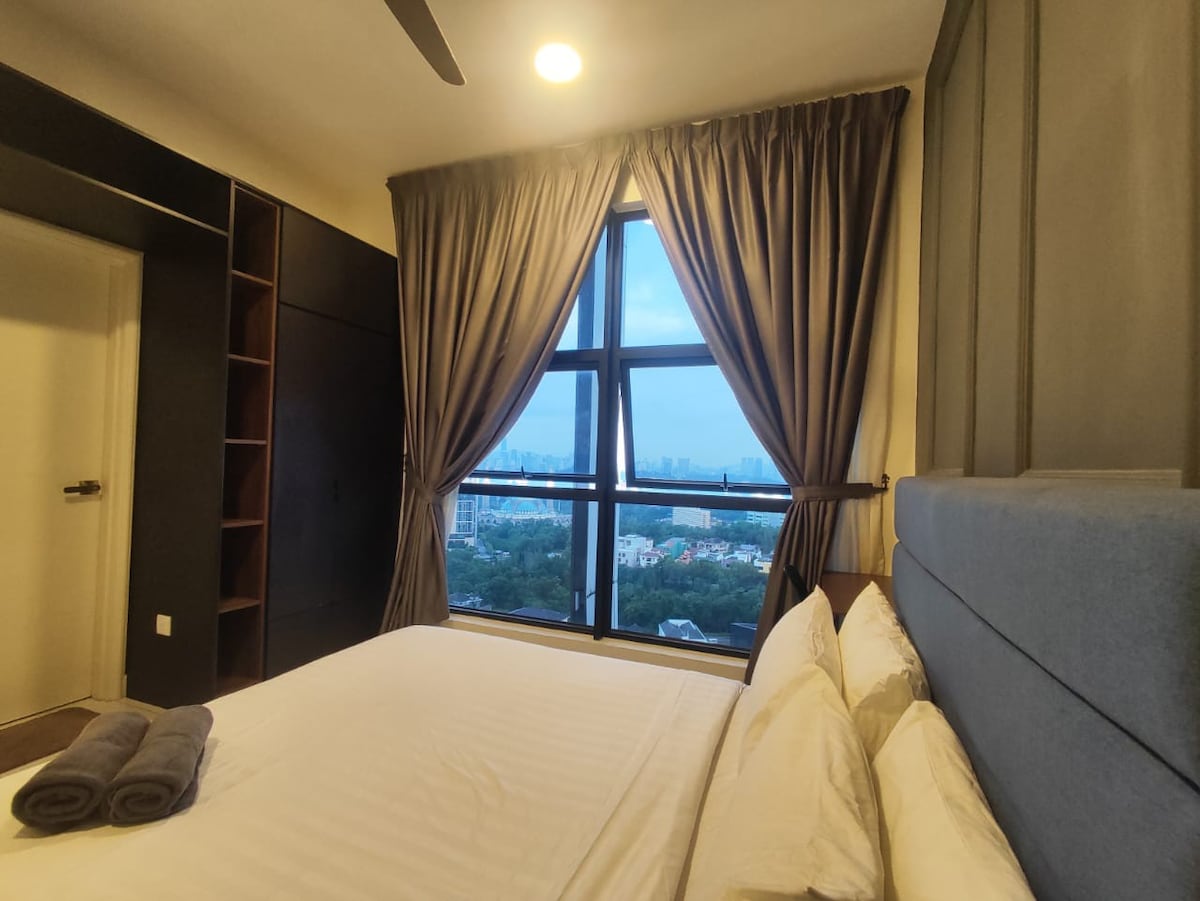 Trendy Serenity 2BR at @ ArteMontKiara