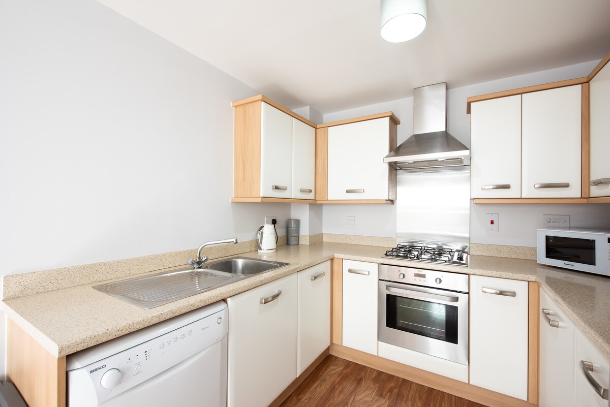 3bed town house- Superking Beds-fast WI-FI-Parking