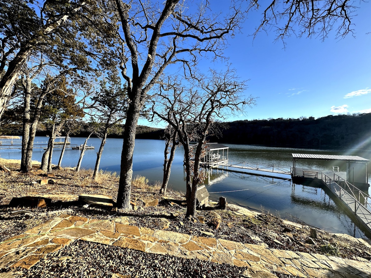 Waterfront Paradise w/ boat ramp