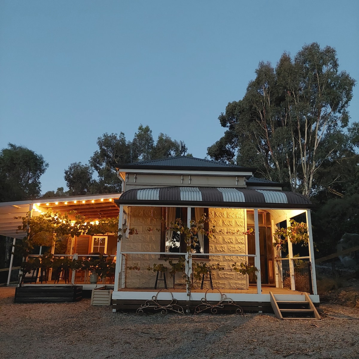 Magpie Lane Cottage in the heart of Clare Valley