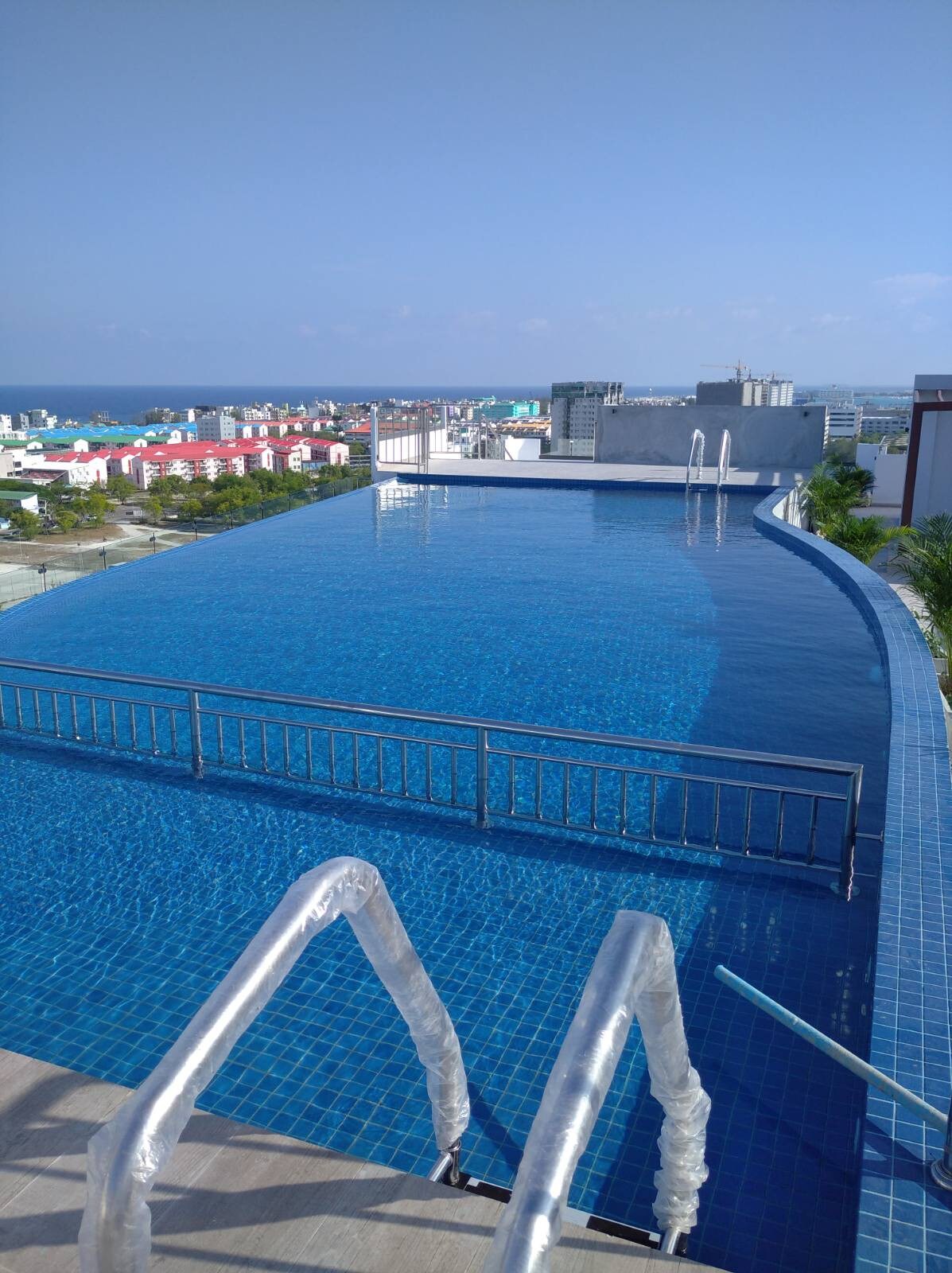 Asii - Private apartment w/ access to gym & pool