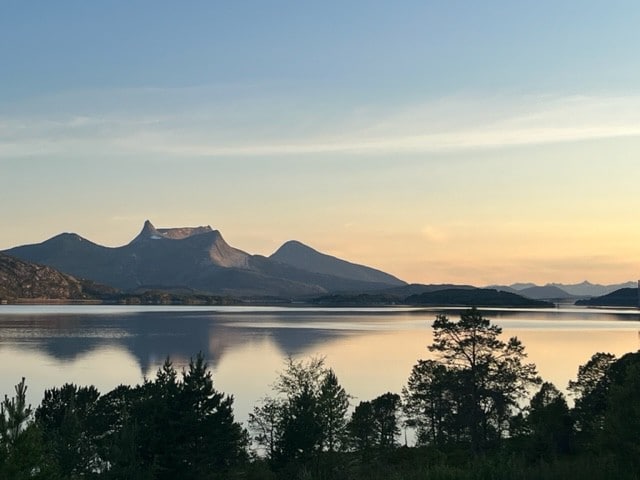 Efjord ：神奇大自然
