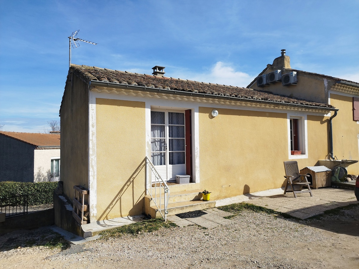 " La petite maison " en Drôme provençale
