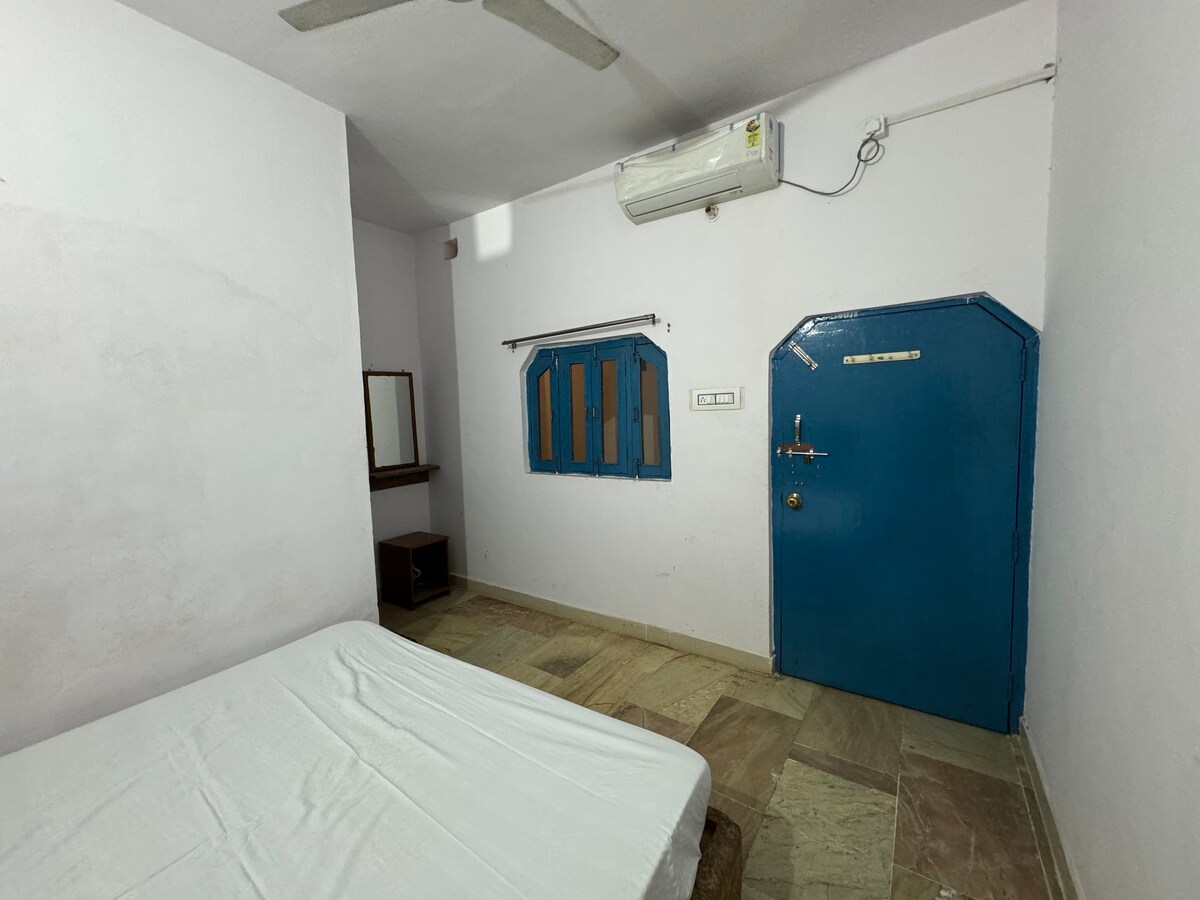 Budget Room in Khajuraho