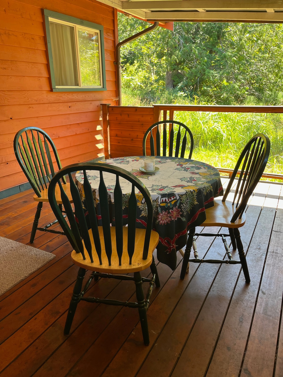 Rain Lily Cottage on Galiano Island