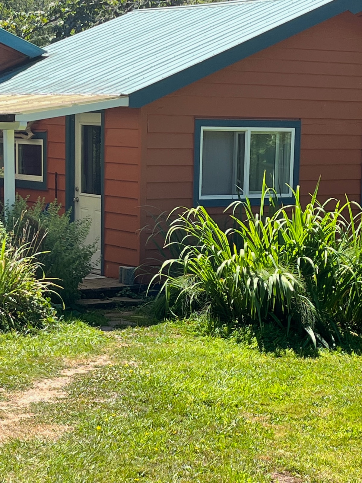 Rain Lily Cottage on Galiano Island