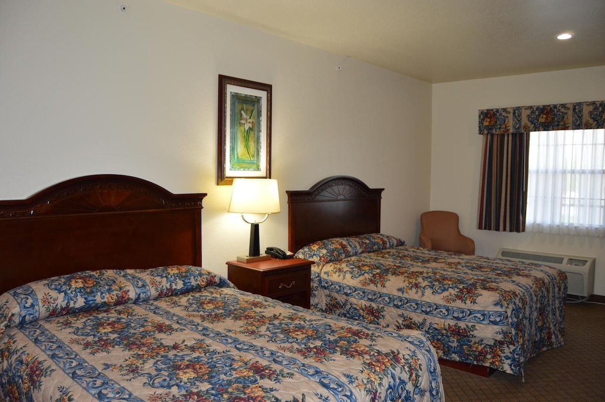 Entire Serviced King Bed Hotel Room - Hwy 69 Kiowa