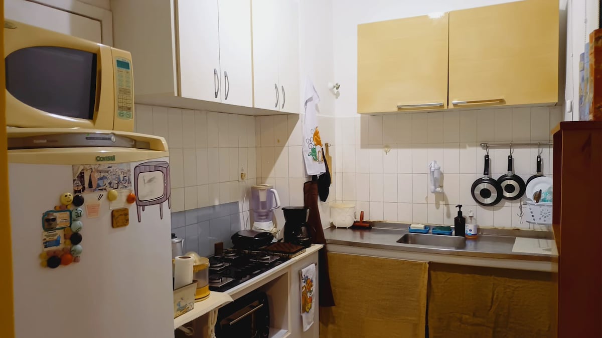 Apartamento "Quarto e Sala" - Bairro 02 de Julho