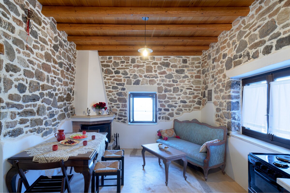 * Traditional Cretan House *Lithostrati @ Karidi !