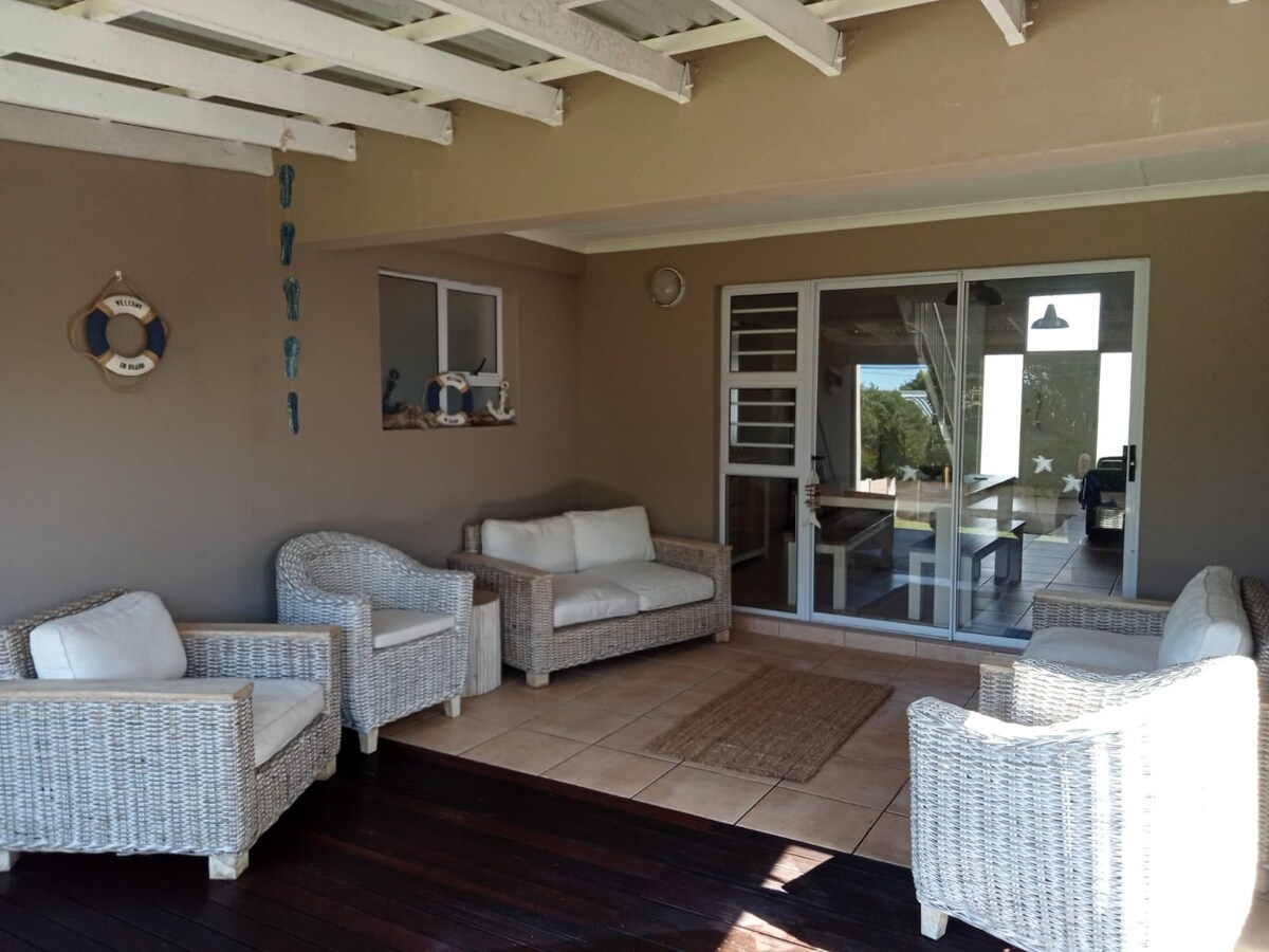 Vrede en Rus Villa Stilbaai