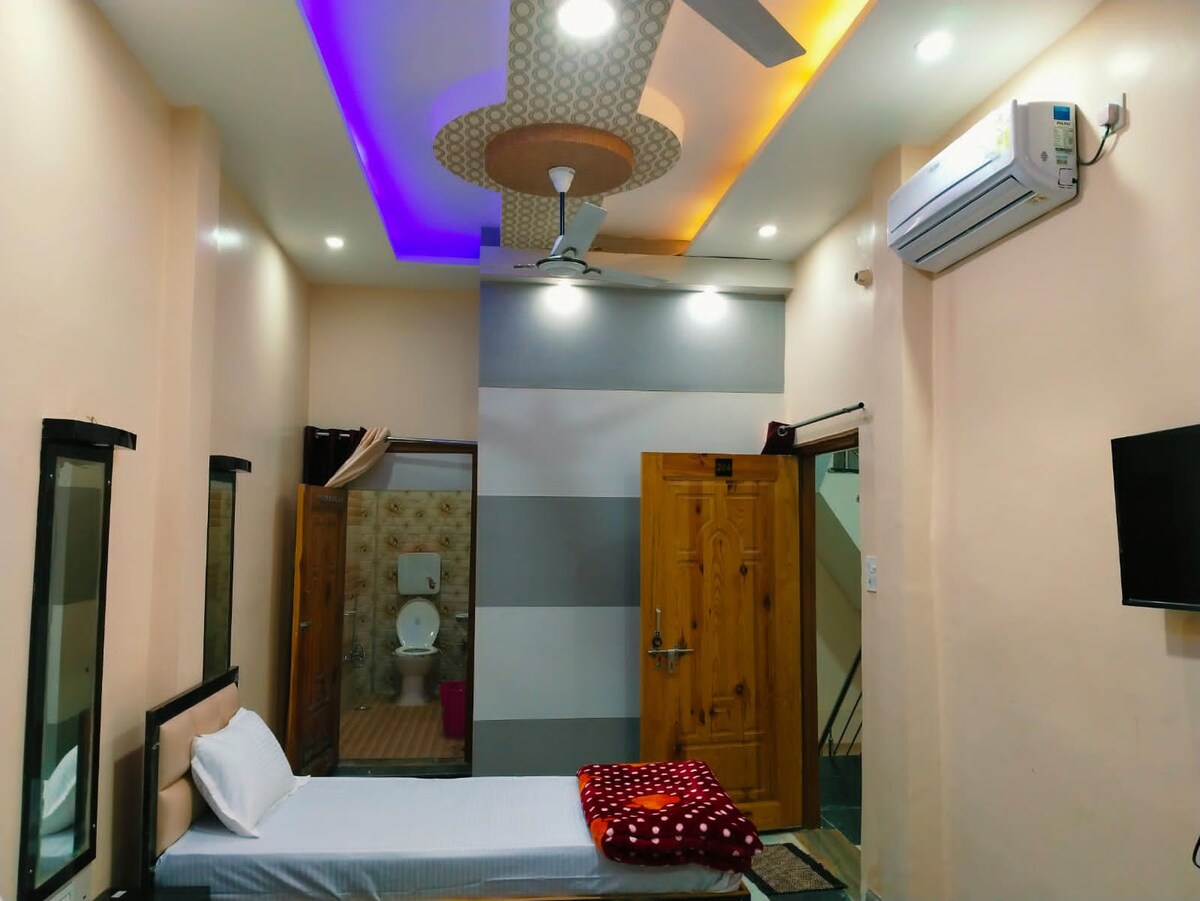 Mishra Guesthouse: Elegant Stay