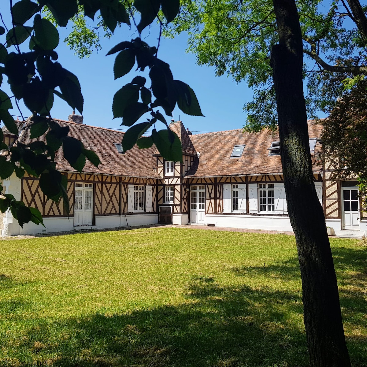 Belle et grande maison normande en Picardie.