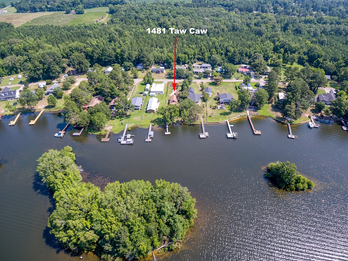Newly Renovated Waterfront Home in Summerton