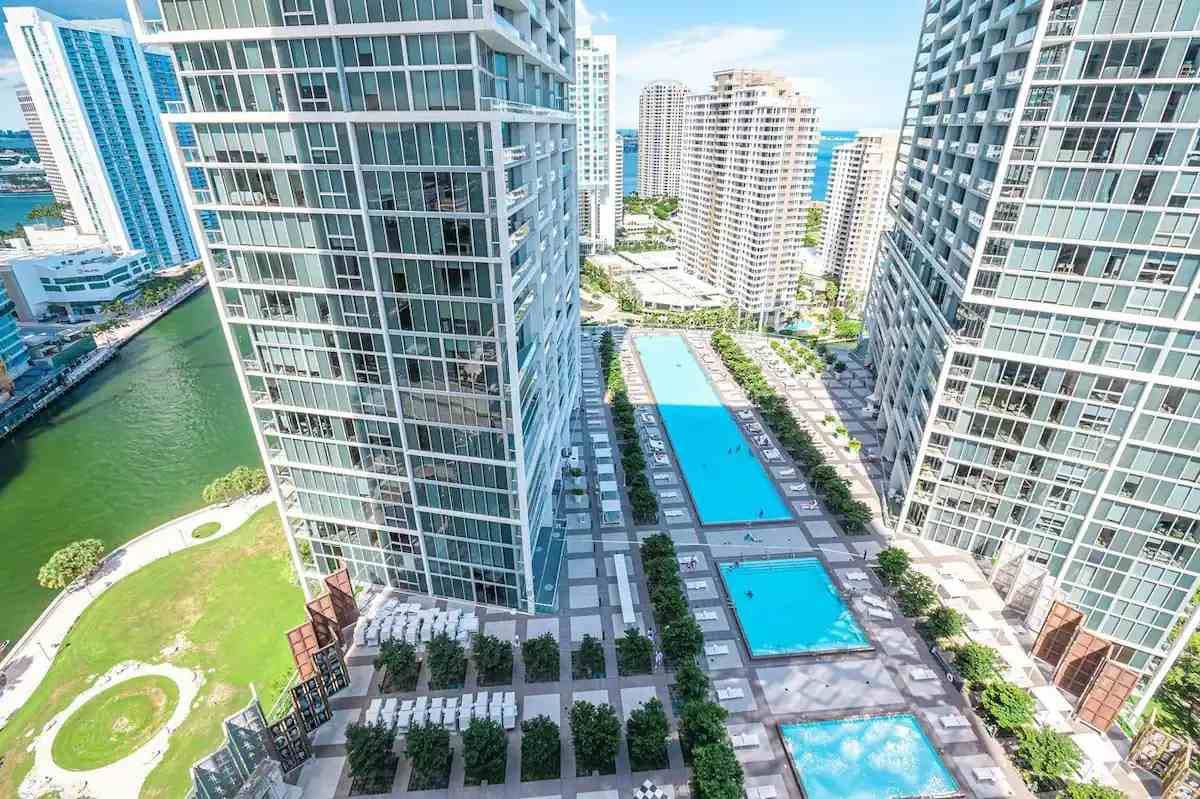 Free Spa/Pool at the W - 48th Floor Condo