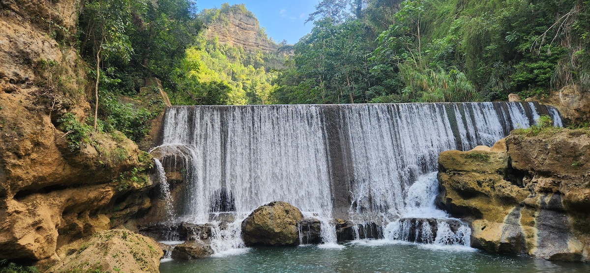 Rainforest Retreat~Central for Island Adventures!~