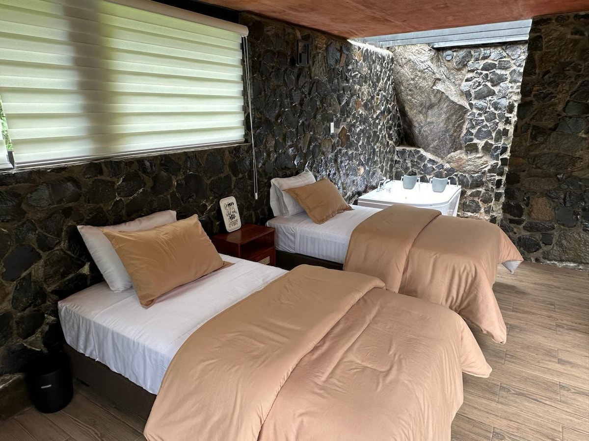 Baños Glamping Leonorè - Cabaña del Pino