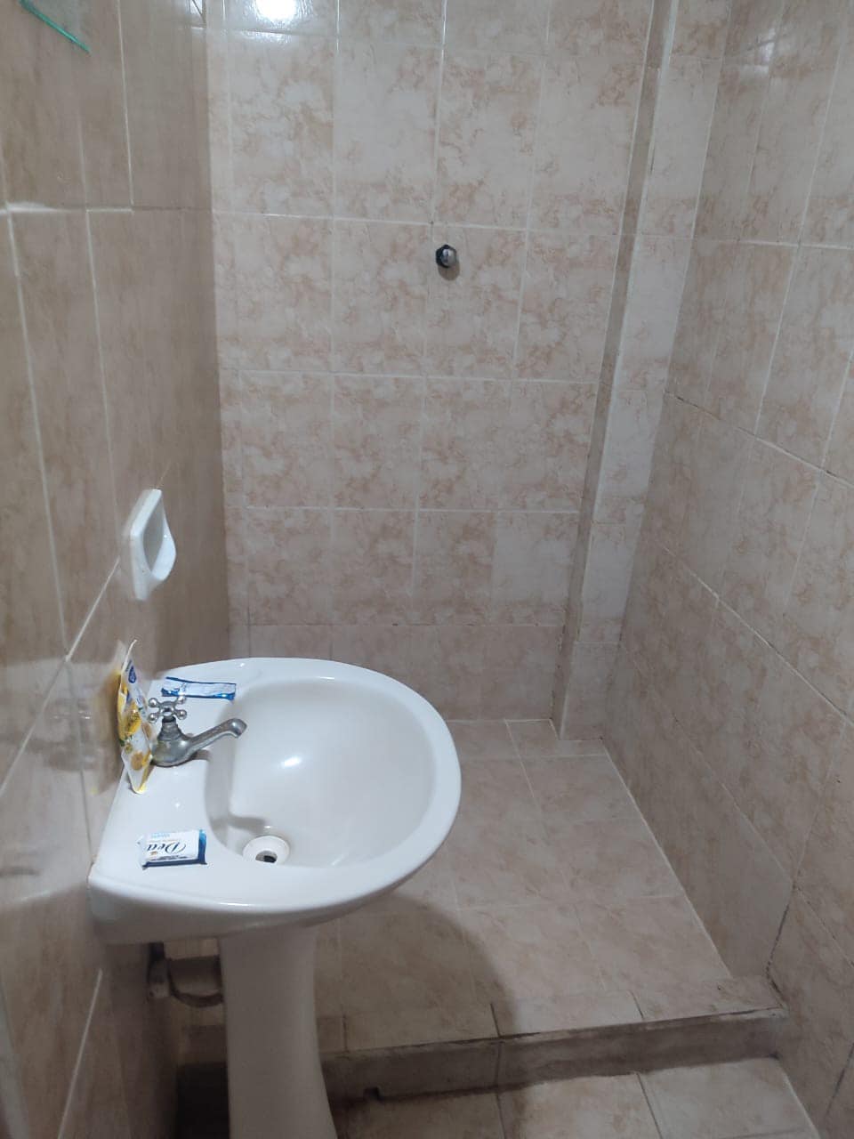 Hostal Arco Iris Matrimonial baño privado 2