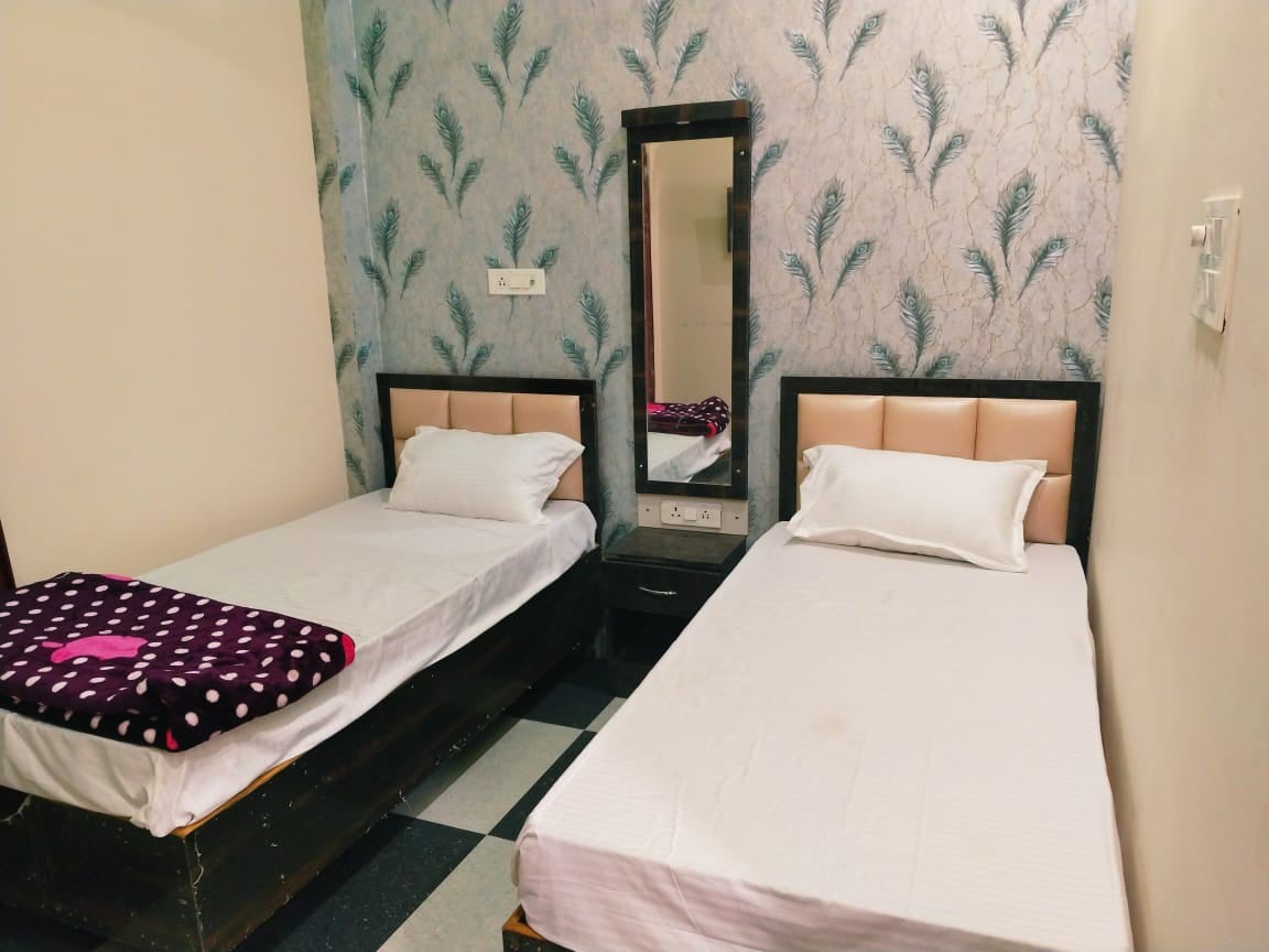 Mishra Guesthouse: Cozy Stay