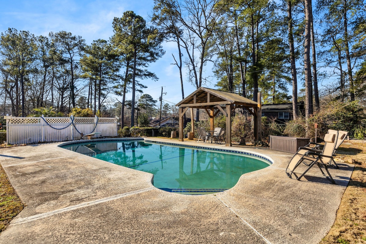 Spacious Oasis With Pool | Near Harbison | 5BR