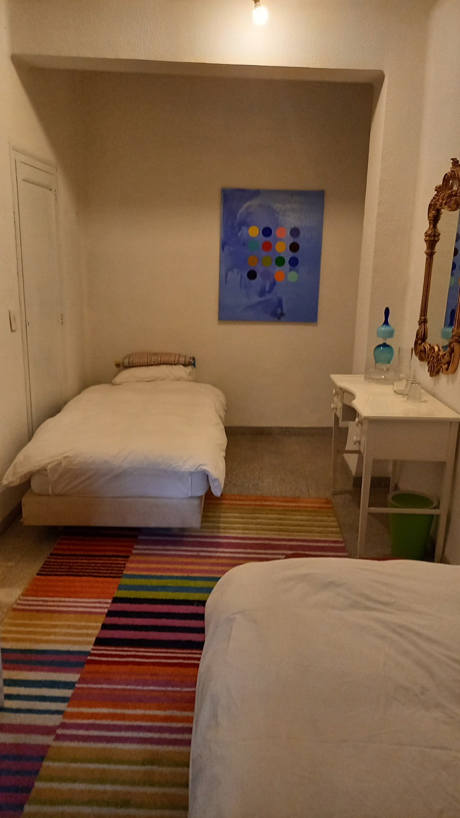 La Luz
Holistic healing center,
4 person apartment