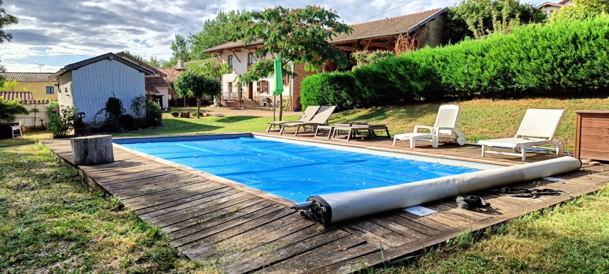 Gîte Le Colibri et sa piscine