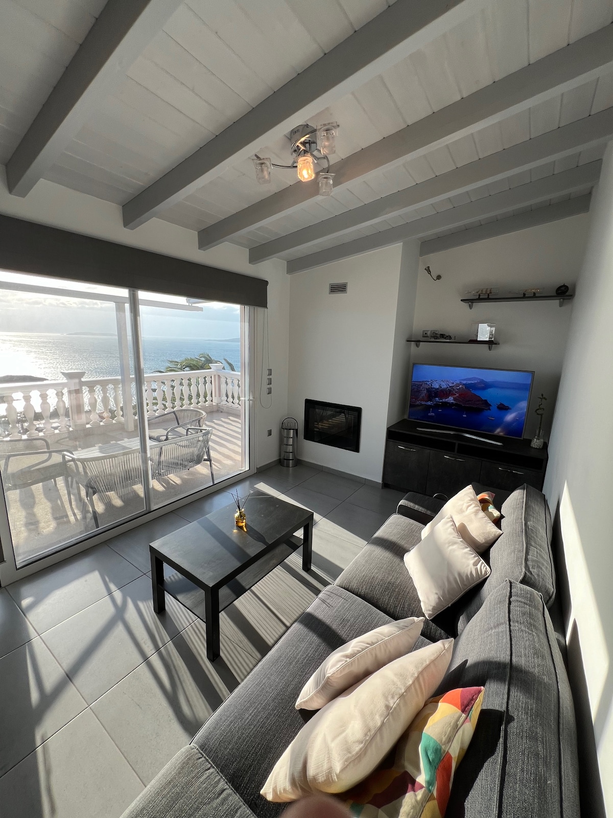 The 180° Sea View Apartment