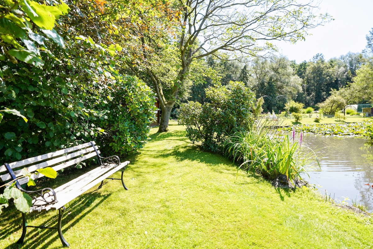 Charmante bungalow aan het water