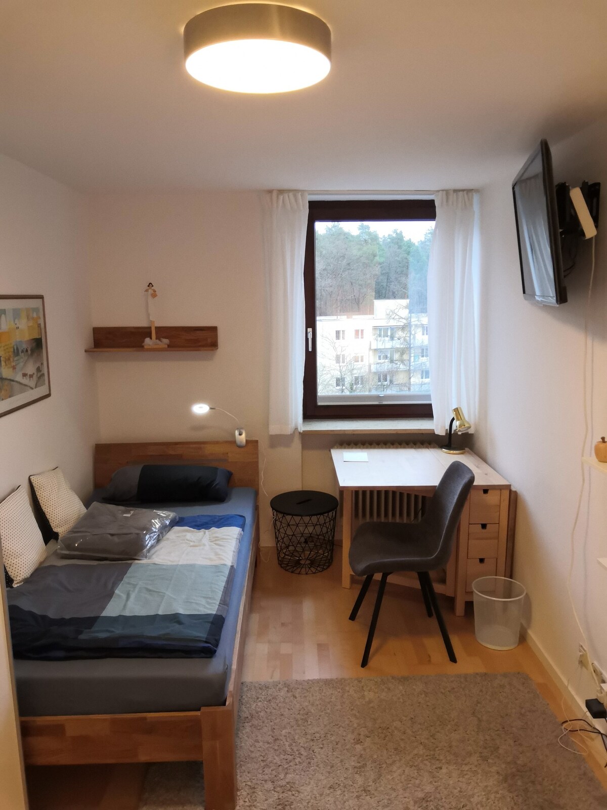 Apartment, next to Bus stop, WIFI, Long Stay