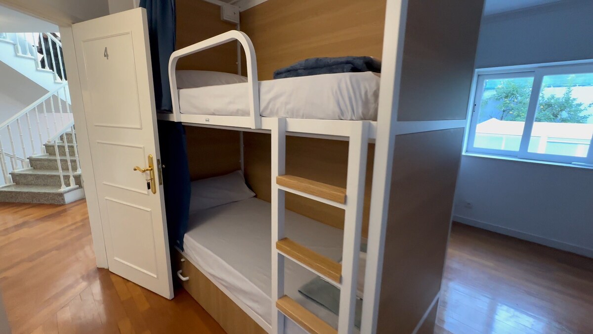 Quarto partilhado para 6 pessoas