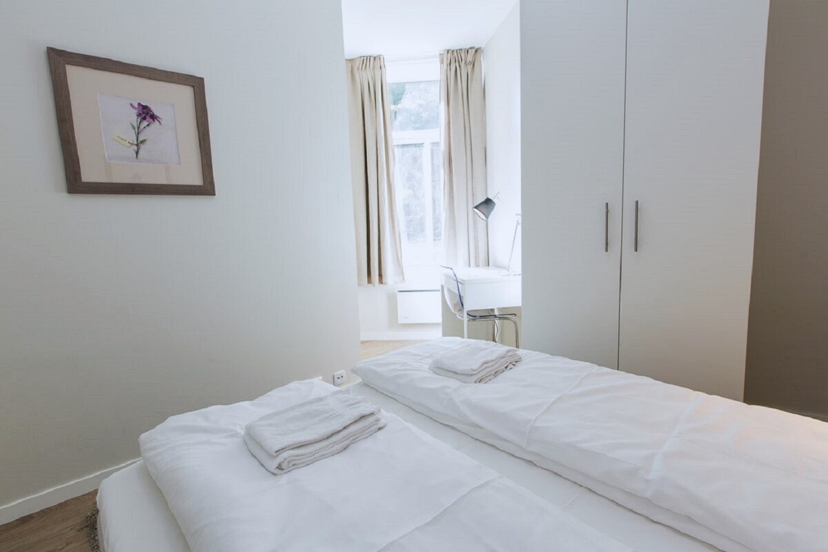 2 Bedroom Business Apartment - Louisesgate 20