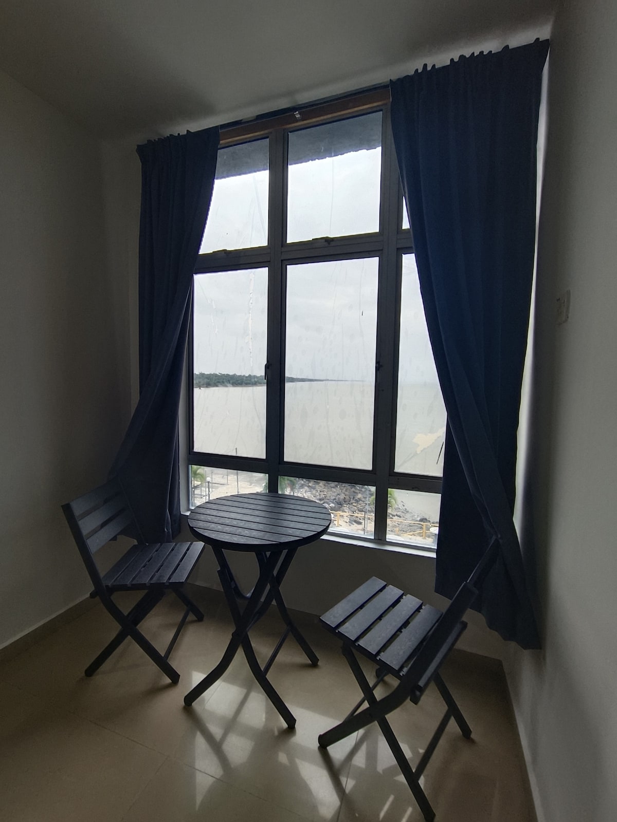 Sea View Room Queen Bed with Bathroom