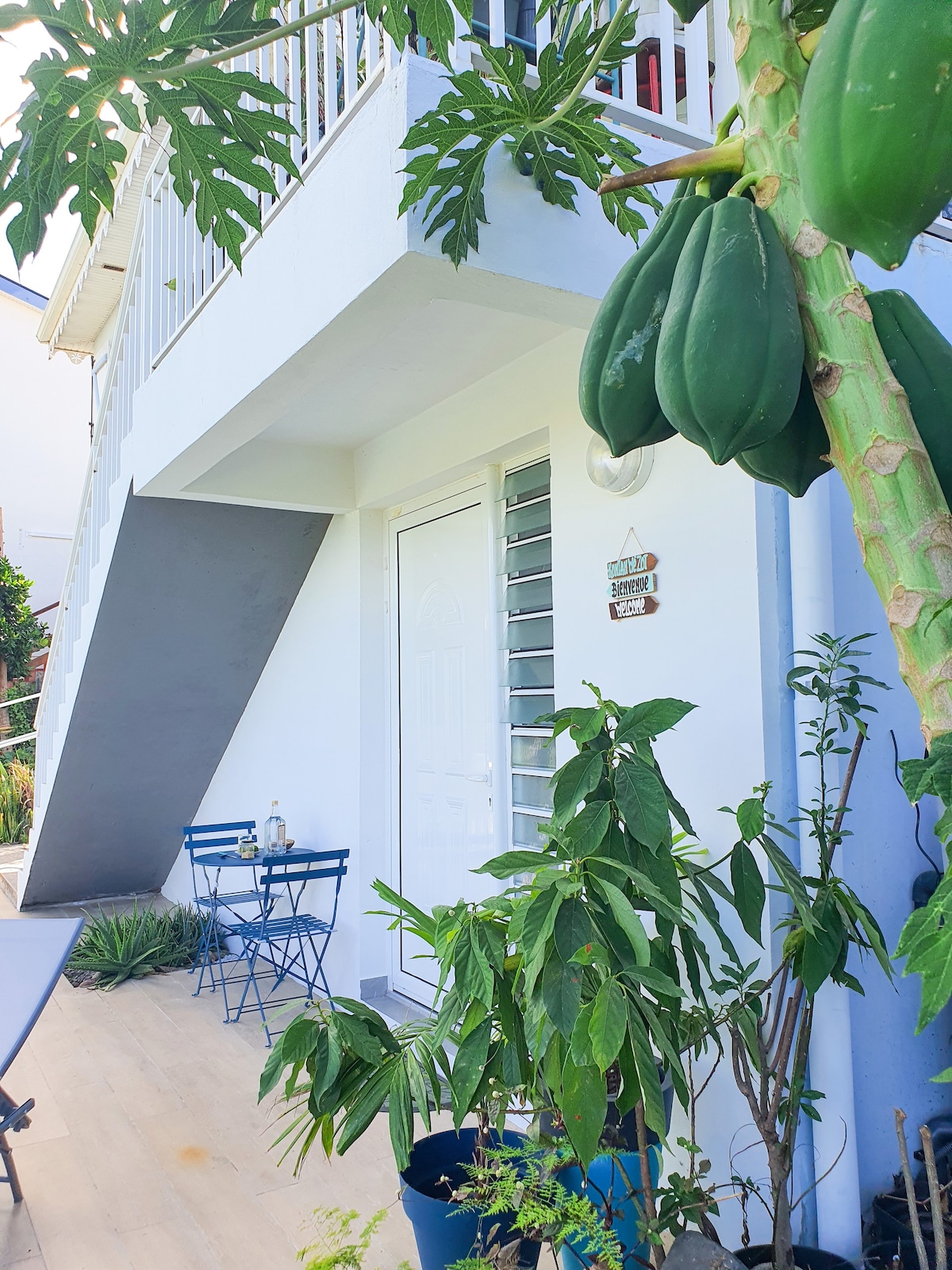 Studio Chez Anna - vue mer et piscine