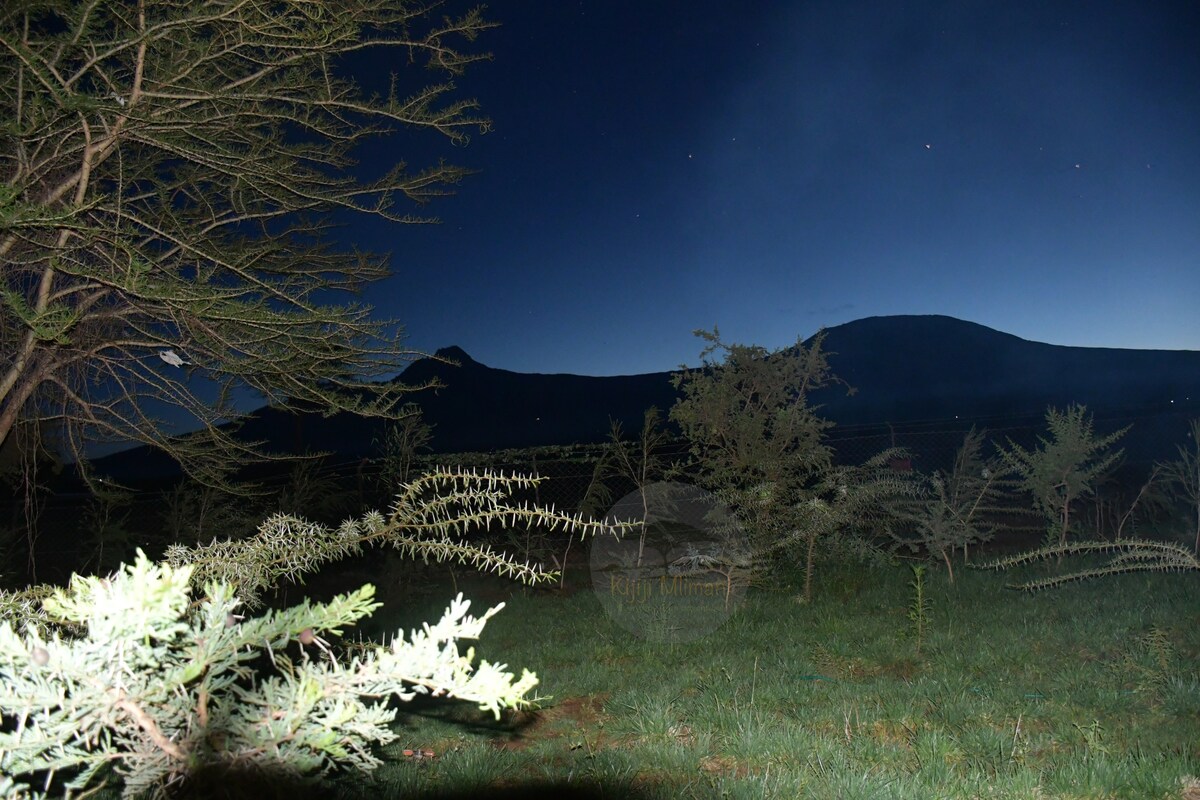 小屋@乞力马扎罗山（ Mt. Kilimanjaro ）
