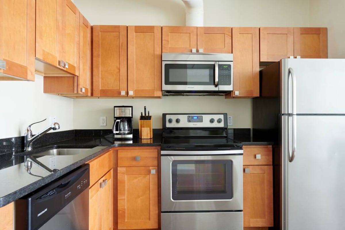 Lux 2br in the Heart of FIDI!