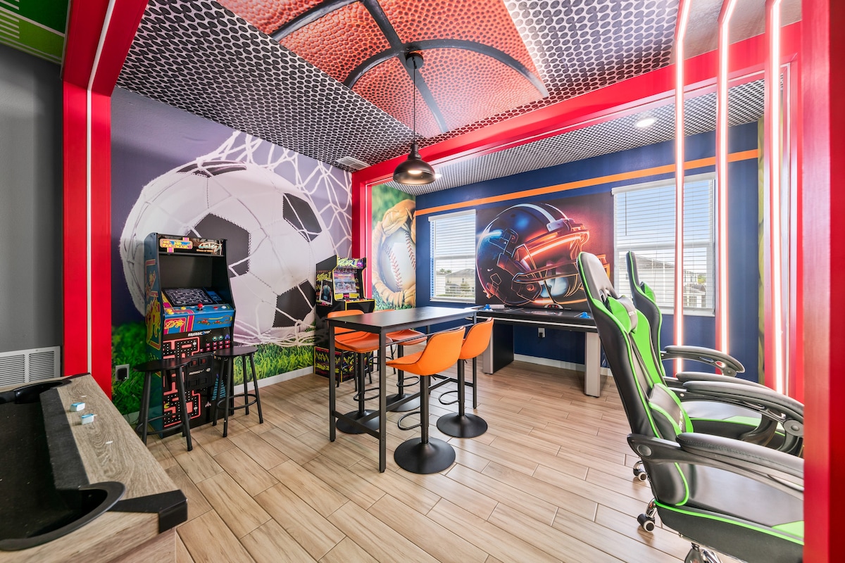 12BR | 11.5 BA > Amazing Game Room!