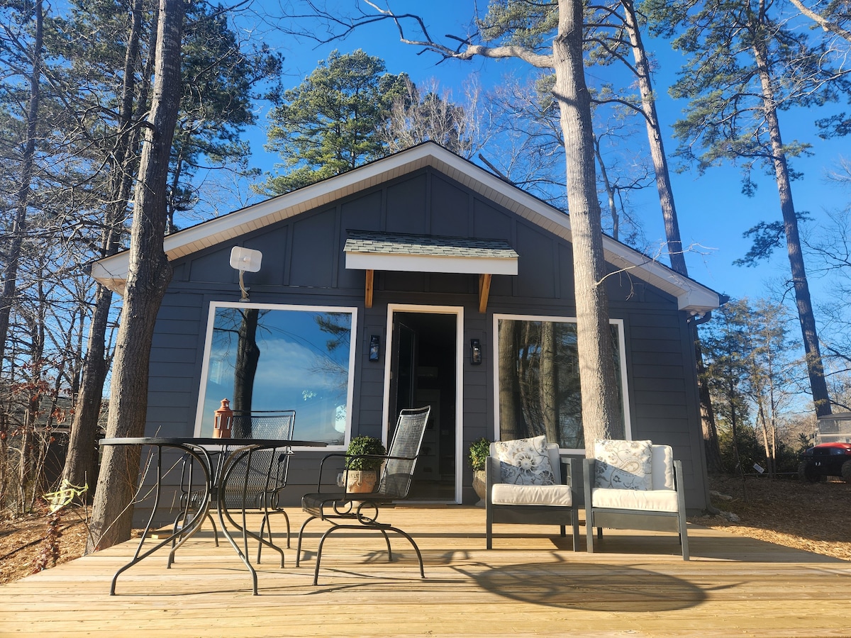 Belmont LakeView Cabin