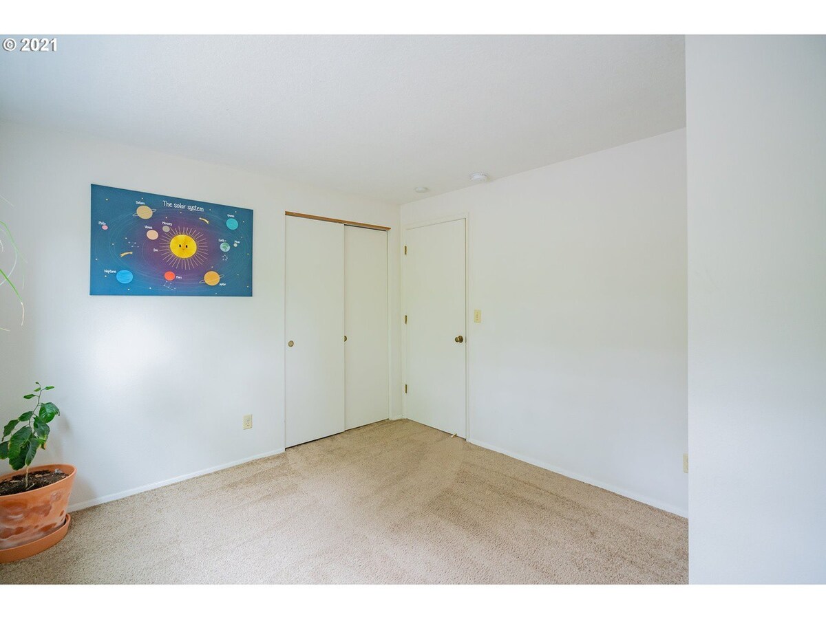 Room in LGBTQ+ Friendly Condo