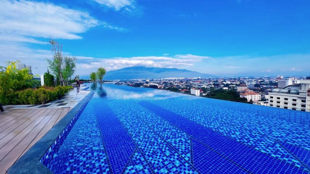 Astra sky Luxury Best sky pool view condo in CM