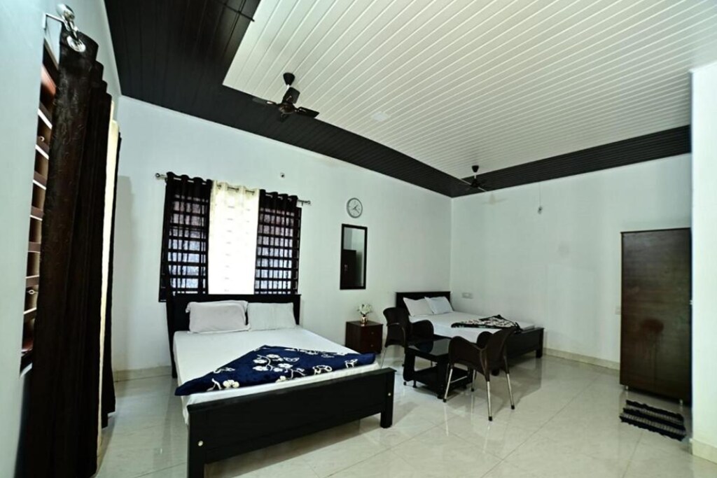 Deluxe Cottage at Virajpet