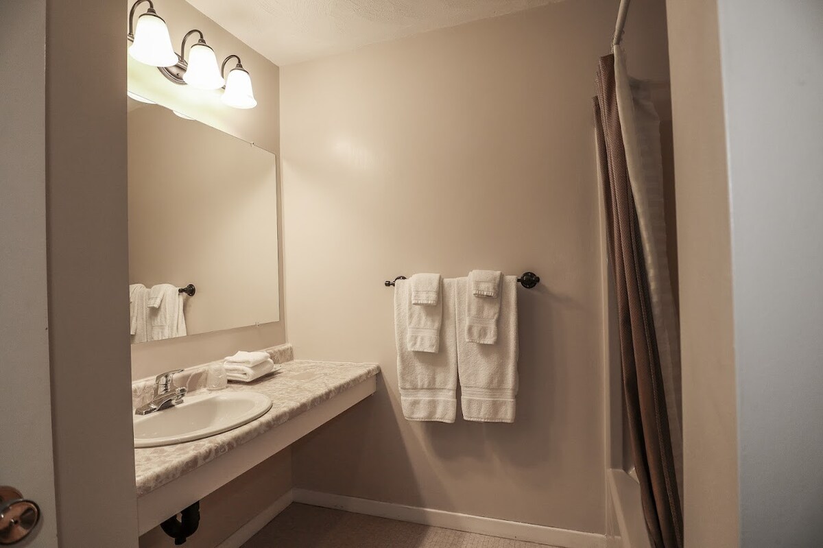 Quadruple Room with Private Bath