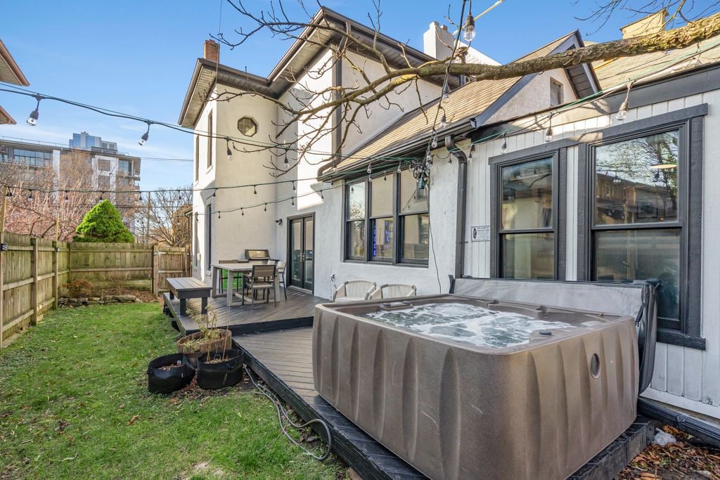 Short North Clubhouse w/Hot Tub! Free Parking!
