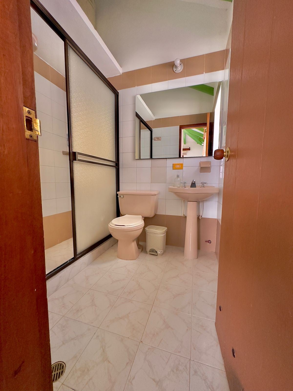 Habitación con baño privado